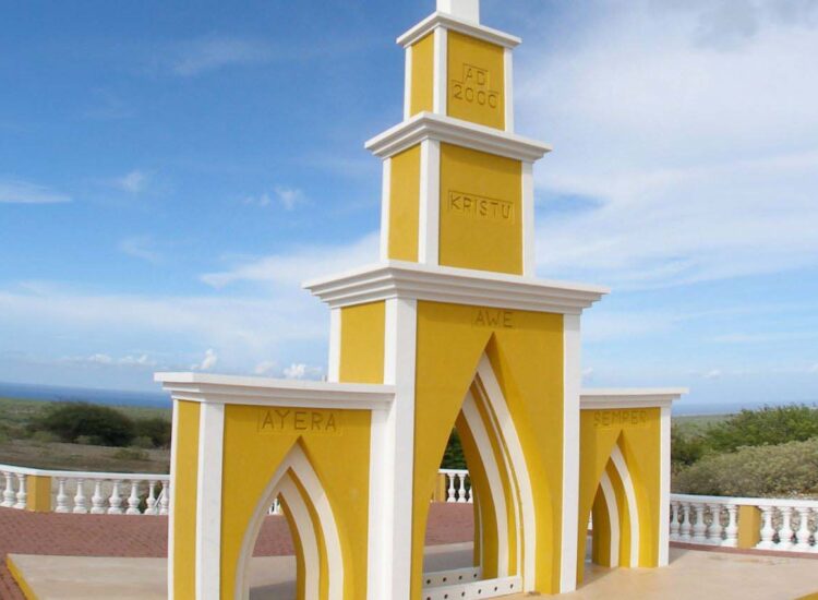 Yellow lookout point